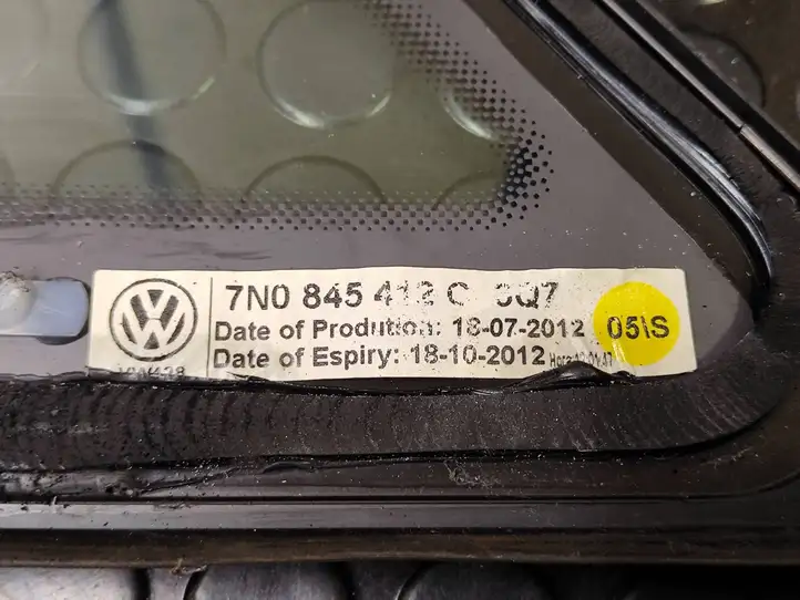 Seat Alhambra (Mk2) (2010 - 2017) 7N0845412C Треугольное стекло кузова — фото 6