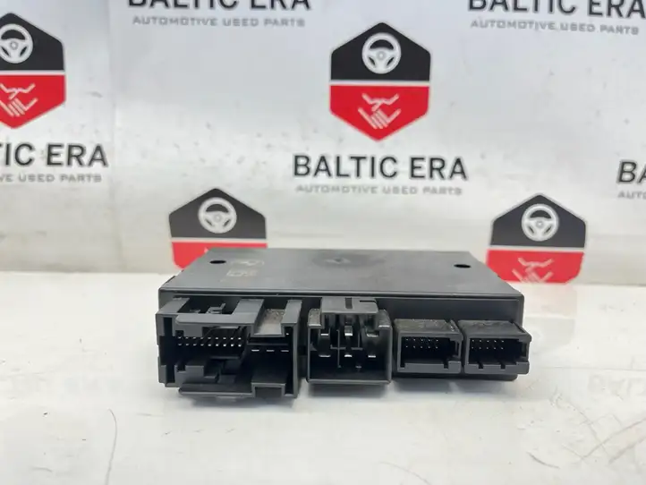 BMW 3 F30 F35 F31 (2012 - 2018) 6867931 Блок управления фаркопом — фото 1