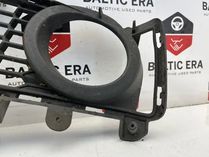 BMW 3 F30 F35 F31 (2012 - 2018) 8062631 Решетка противотуманной фары — фото 4