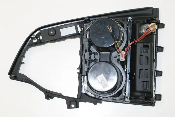 BMW 3 F30 F35 F31 (2012 - 2018) 58450713 Передний подстаканник — фото 4