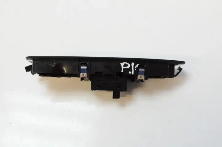 BMW 3 F30 F35 F31 (2012 - 2018) 9208107 Блок кнопок стеклоподъемников — фото 3