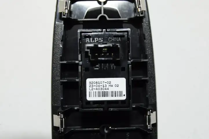 BMW 3 F30 F35 F31 (2012 - 2018) 9208107 Блок кнопок стеклоподъемников — фото 4