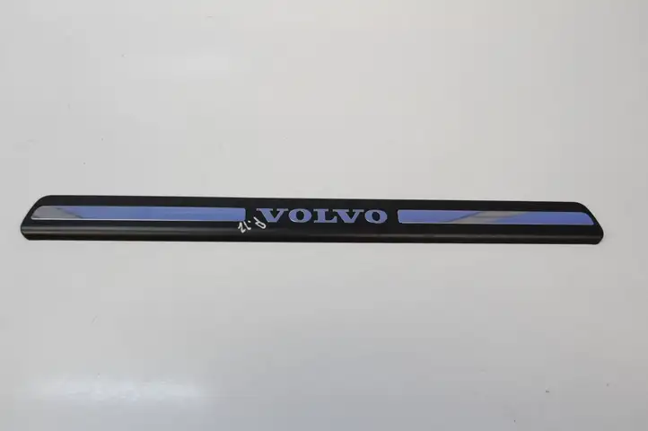 Volvo XC90 (2006 - 2014) 8659960 Внутренняя обшивка порога (комплект) — фото 4