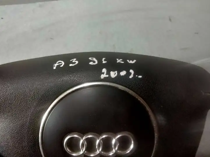 Audi A3/S3 8P (2003 - 2005) 8E0880201L Подушка безопасности руля — фото 2