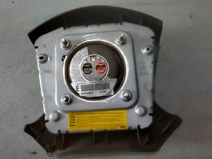 Toyota Avensis T250 (2003 - 2006) 4513005112A Подушка безопасности руля — фото 1