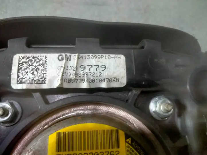 Opel Astra J (2009 - 2012) 13299779 Подушка безопасности руля — фото 4