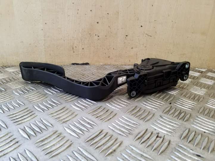 Dacia Sandero (2016 - )  180106136R Педаль акселератора