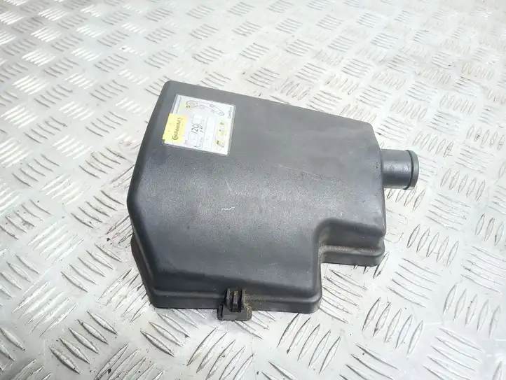 (1997 - 2000) 8651137 Крышка ящика предохранителей — фото 2