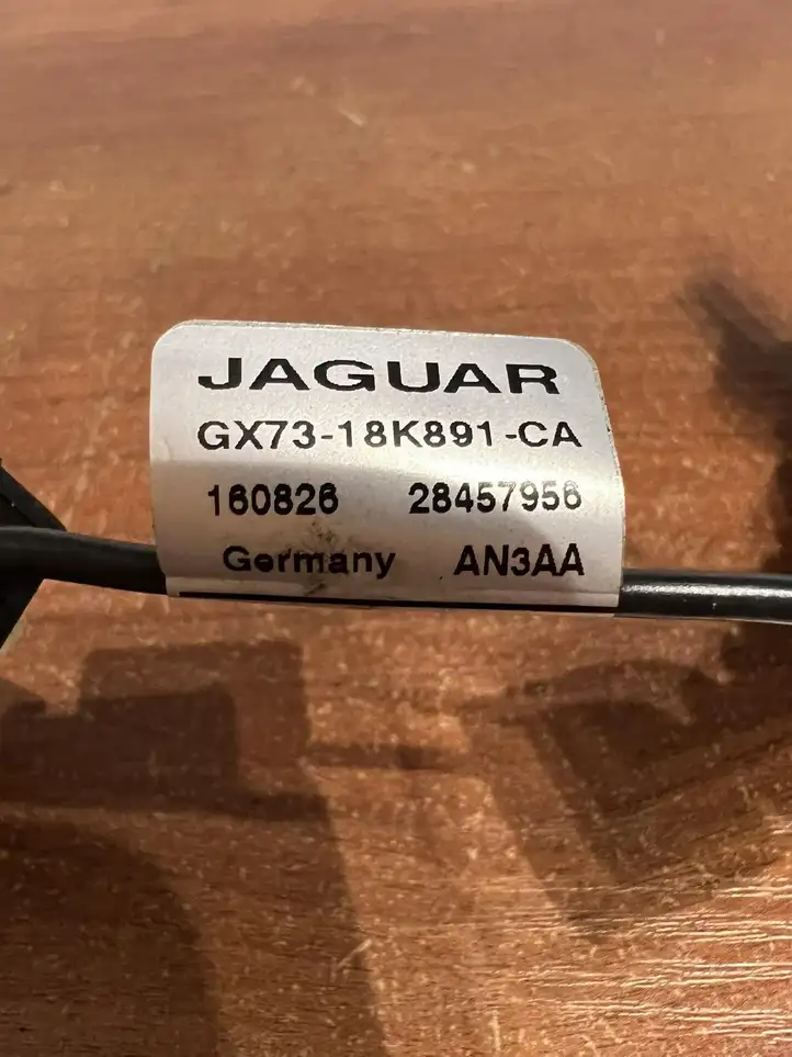 Jaguar XE (2014 - 2019) GX7318K891CA Усилитель антенны — фото 4