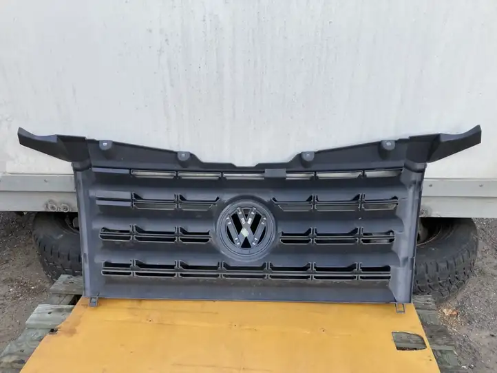 Volkswagen Crafter (2006 - 2016) 2E0853653 Передняя решетка — фото 2
