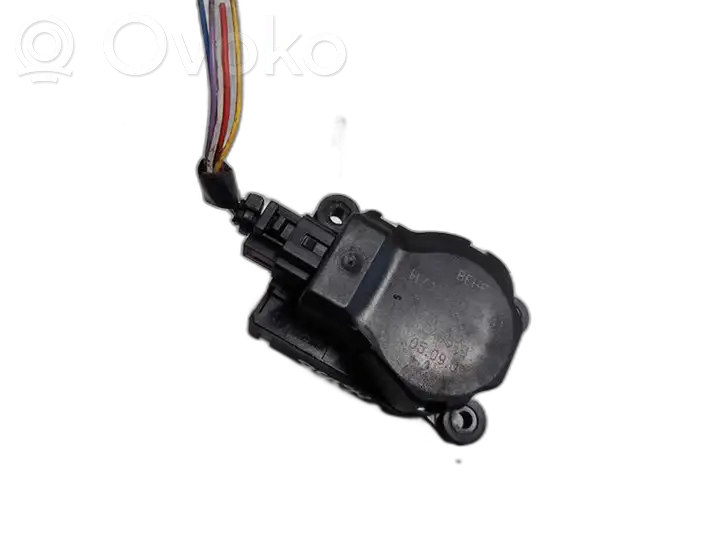 Opel Zafira (2008 - 2014)  410473241 Двигатель задвижки потока воздуха