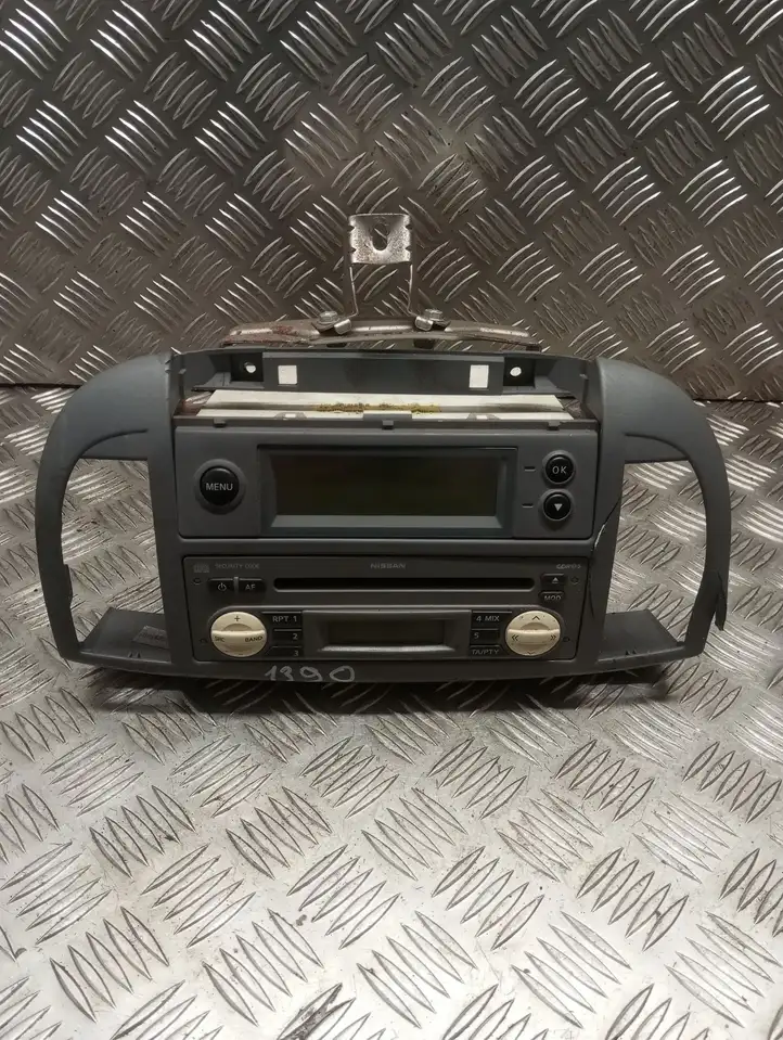 Nissan Micra (2003 - 2007) 7642346318 Магнитола / мультимедийная система — фото 1
