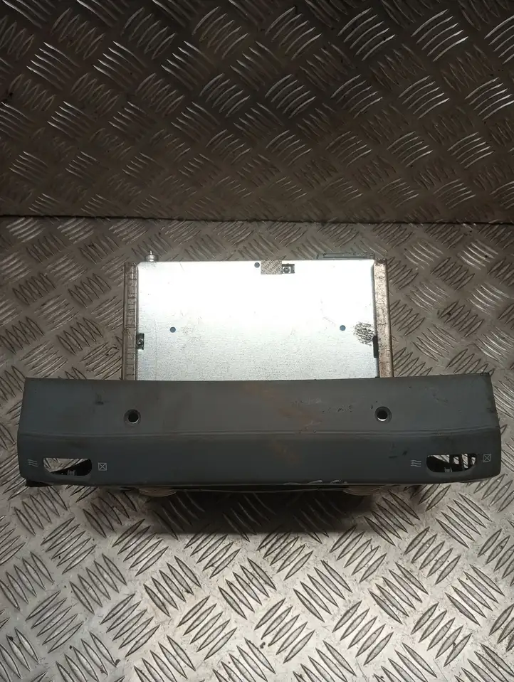 Nissan Micra (2003 - 2007) 7642346318 Магнитола / мультимедийная система — фото 3