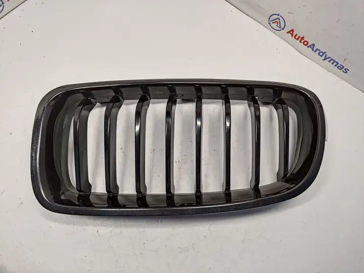 BMW 3 F30 F35 F31 (2012 - 2018) 51712240775 Передняя решетка — фото 1