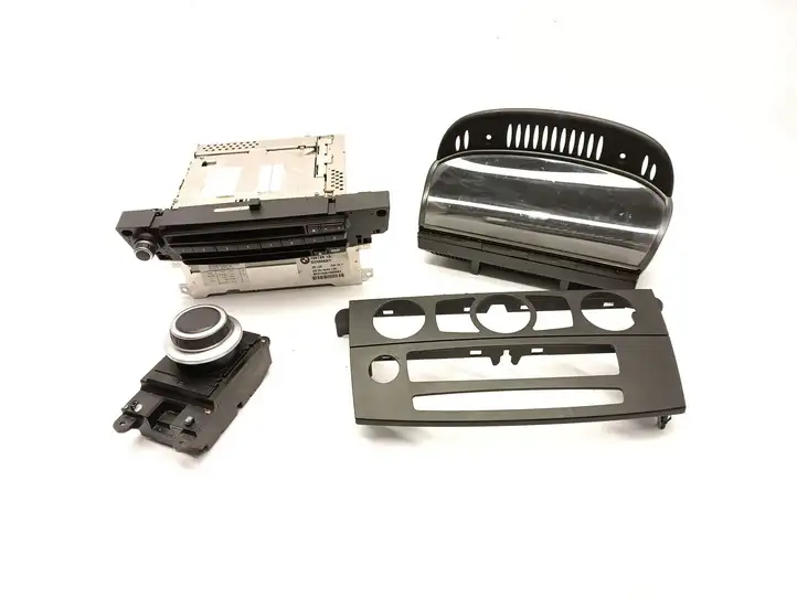 BMW 5 E60 E61 (2004 - 2010) 6583919155401 Проводка аудиосистемы — фото 1