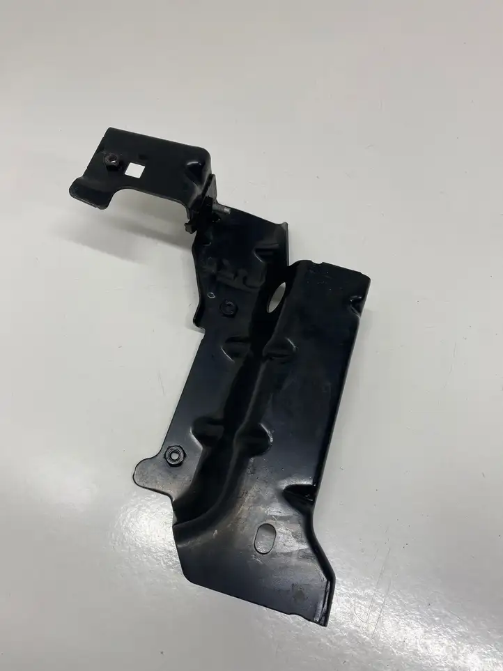 Peugeot 508 II (2018 - ) 2172880001 Прочие детали моторного отсека — фото 3