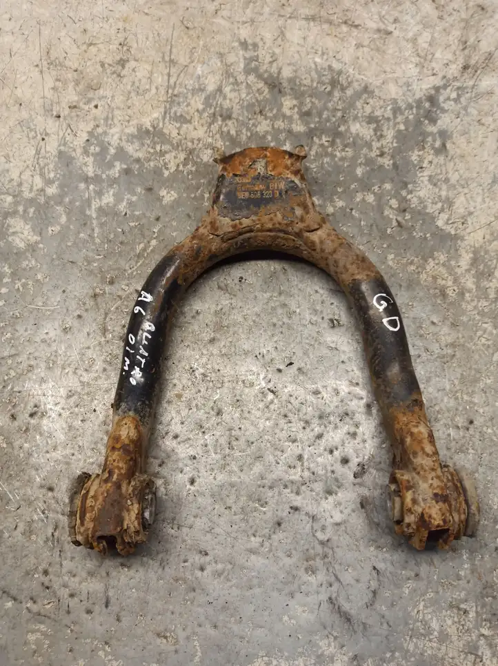 Audi A6 (2001 - 2004)   Рычаг