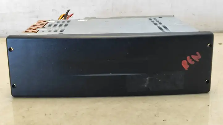 Renault Vel Satis (2002 - 2005) 8200205833 Магнитола / мультимедийная система — фото 1