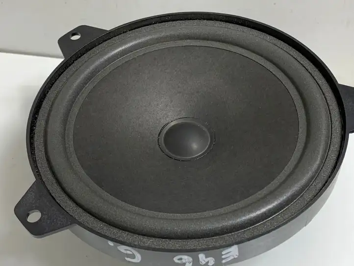 BMW 3 E46 (1998 - 2005)  8368233 Громкоговоритель (громкоговорители) в задних дверях