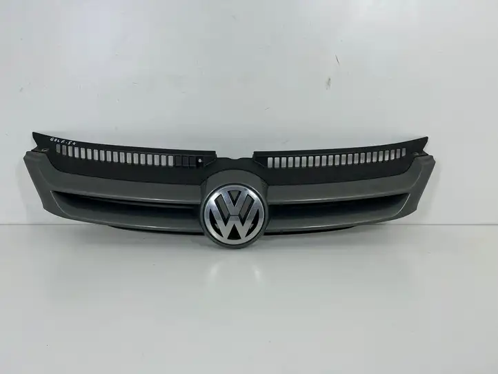 Volkswagen Golf Plus (2004 - 2008) 5M0853653 Верхняя решетка радиатора — фото 1