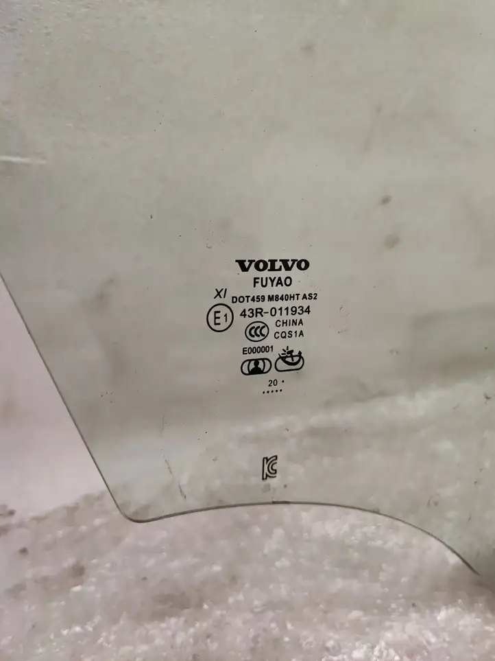 Volvo XC90 (2019 - ) 43R011934 Стекло передней двери — фото 1