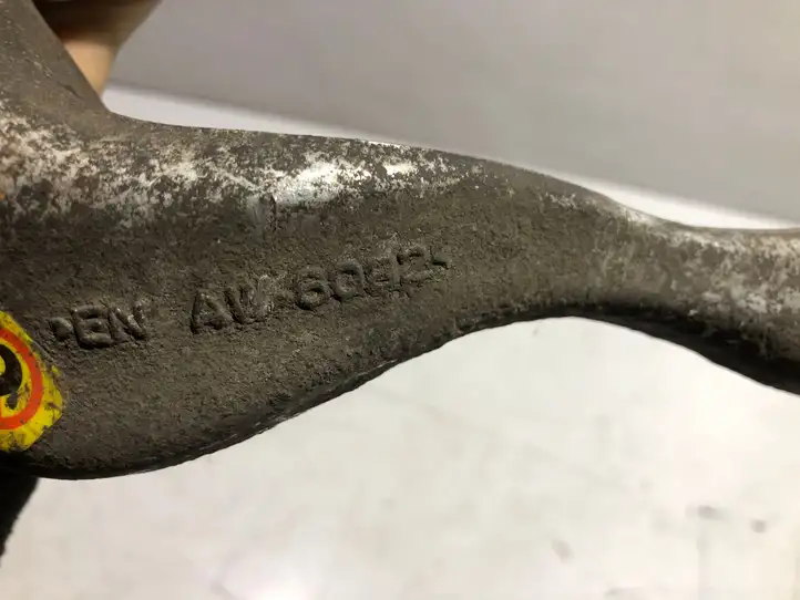 BMW 3 E90 E91 (2005 - 2012)  AW6082 Вилы