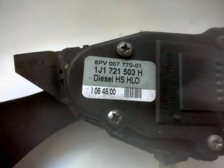 Audi A3/S3 8L (2000 - 2003) 1J1721503H Педаль акселератора — фото 3