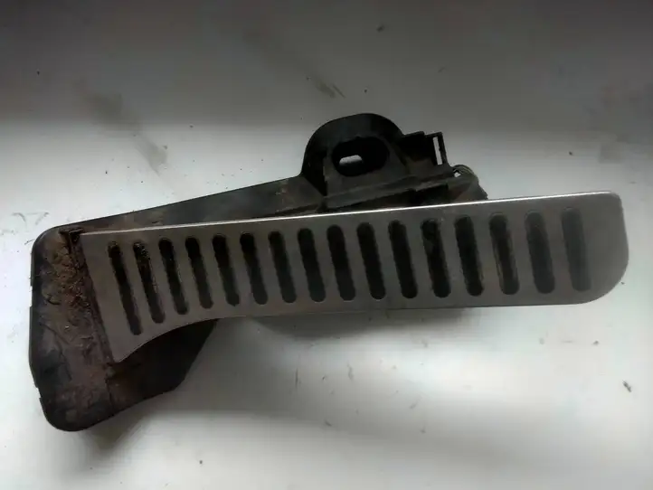 Skoda Octavia Mk2 (1Z) (2004 - 2013) 1K2721503L Педаль акселератора — фото 1