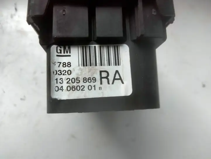 Opel Zafira B (2003 - 2006) 13205869 Включатель фонарей — фото 3
