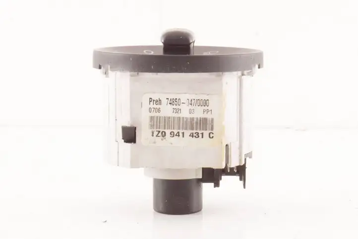 Skoda Octavia Mk2 (1Z) (2004 - 2013) 1Z0941431C Включатель фонарей — фото 3