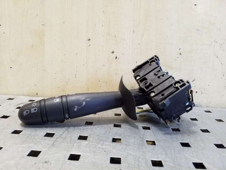 Renault Trafic II (X83) (2002 - 2014)  820087834 Ручка поворотов/ фонарей