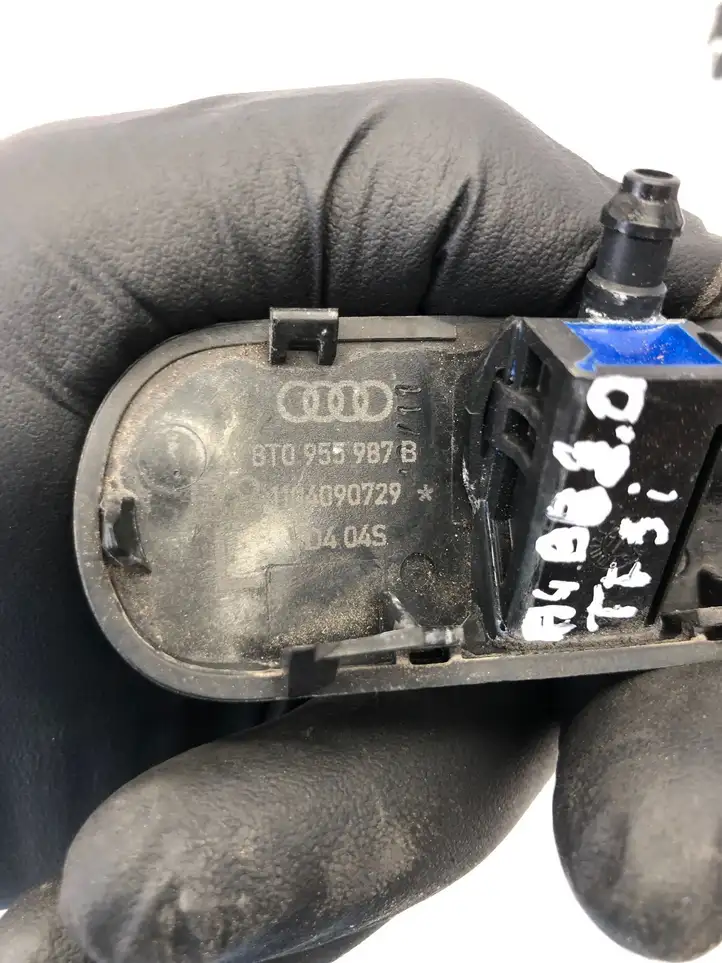 Audi A4 S4 B8 8K (2007 - 2011) 8T0955987B Форсунка омывателя лобового стекла — фото 3
