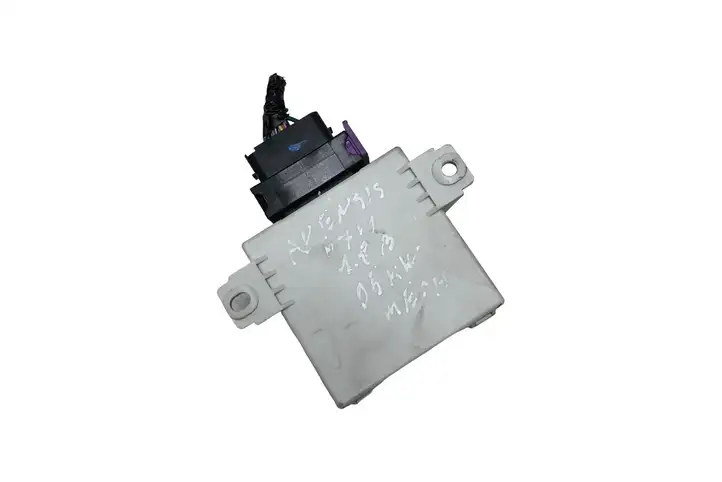 Toyota Avensis T250 (2006 - 2009) 8594005040 Реле стеклоочистителей — фото 4