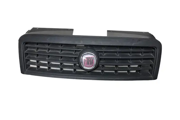 Fiat Doblo (2000 - 2009) 735395576 Передняя решетка — фото 1