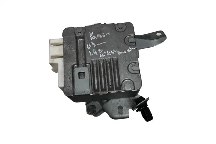 Toyota Yaris (2005 - 2009) 896500D110 Блок управления усилителем руля — фото 1