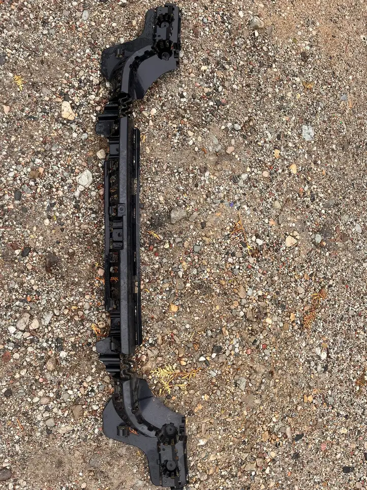 BMW 3 F30 F35 F31 (2012 - 2018) 7256922 Кронштейн заднего бампера — фото 1