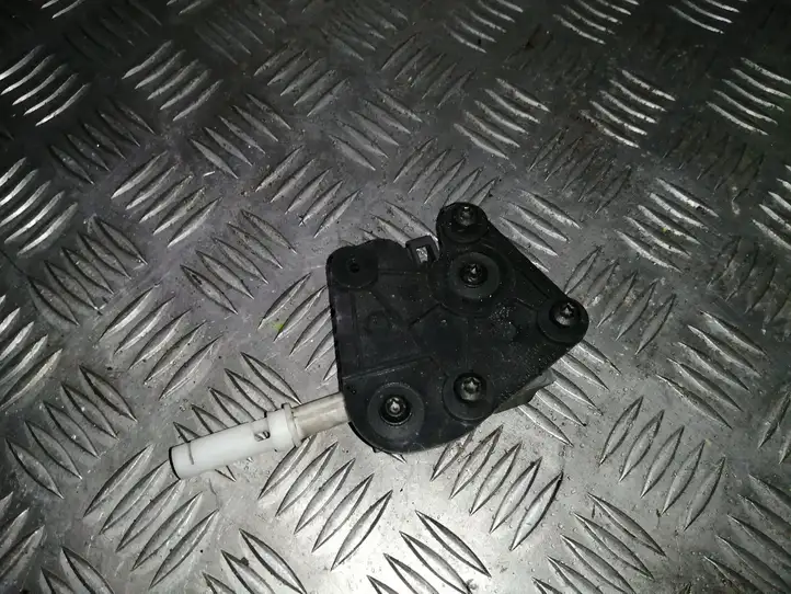 Audi A4 S4 B6 8E 8H (2000 - 2006) 8E9827833 Актуатор замка задней двери — фото 3