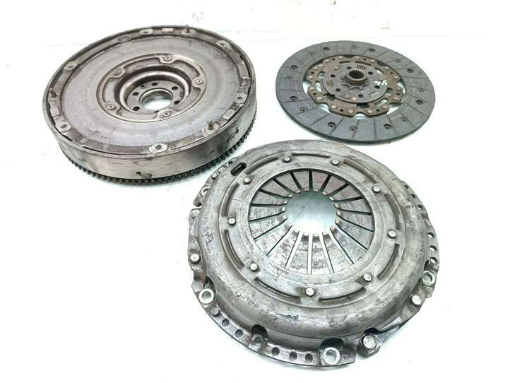 Mazda 3 (2011 - 2013)  AV61-6477-CE Комплект сцепления