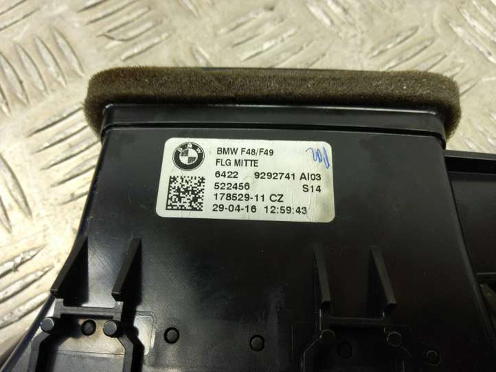 BMW X1 F48 F49 (2015 - 2022)  9292741 Центральный дефлектор