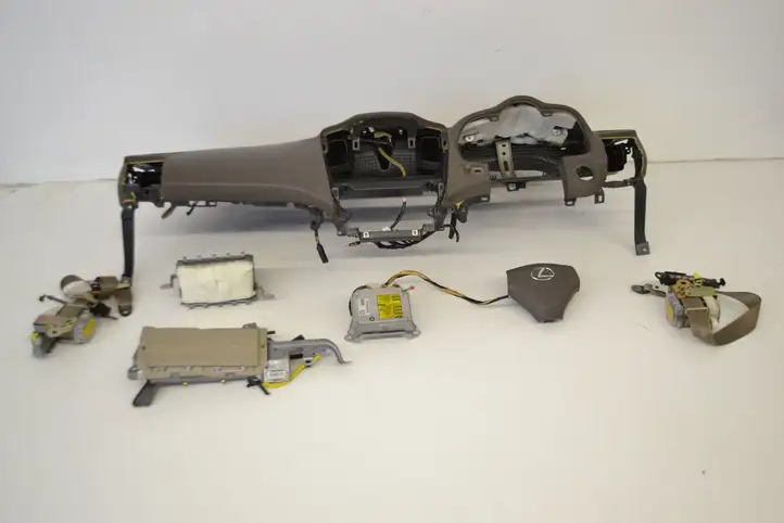 Lexus RX 330 - 350 - 400H (2006 - 2009) Подушка безопасности пассажира — фото 4