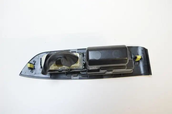 Lexus RX 330 - 350 - 400H (2006 - 2009) 8403048070 Блок кнопок стеклоподъемников — фото 5