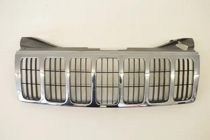 Jeep Grand Cherokee (WK) (2004 - 2010) 55156814AE Верхняя решетка радиатора — фото 1