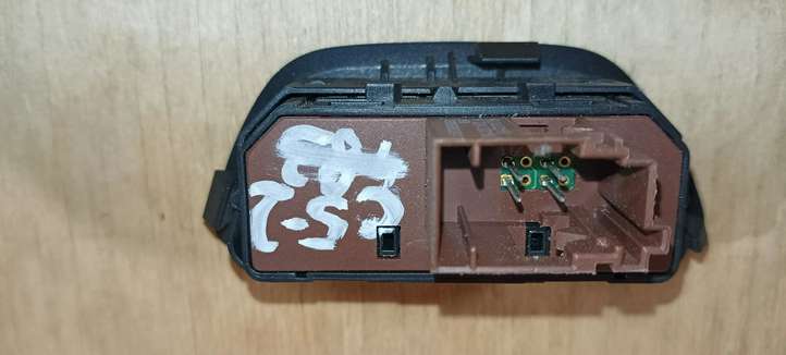 Citroen C5 (2004 - 2008)  96617430ZD Включатель освещения интерьера