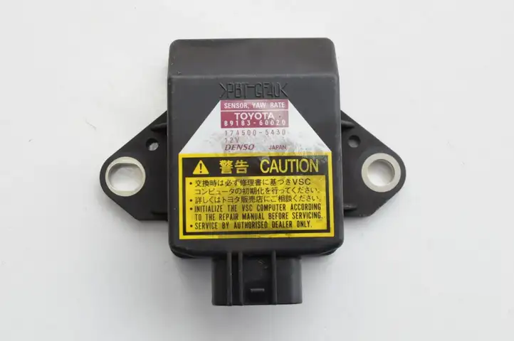 Lexus IS 220D-250-350 (2005 - 2010) 8918360020 Датчик ускорения — фото 1