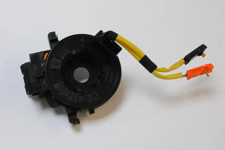 Lexus IS 220D-250-350 (2005 - 2010) 4203075B494 Контактное кольцо SRS — фото 2