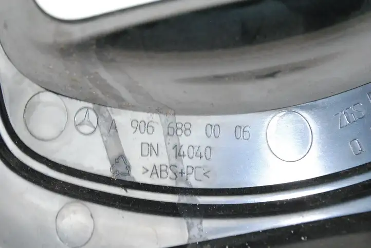 Mercedes-Benz Sprinter W906 (2006 - 2018) A9066880006 Обшивка рулевой колонки — фото 4