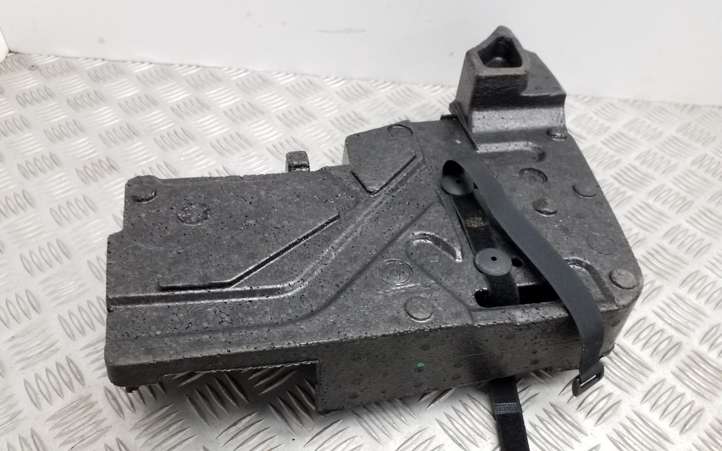 Audi Q7 (2005 - 2009)  4L0012112C Ящик для вещей