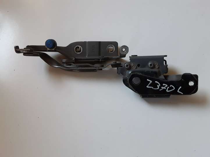 Nissan 370Z (2008 - 2014)  1EKL Петля (петли) капота
