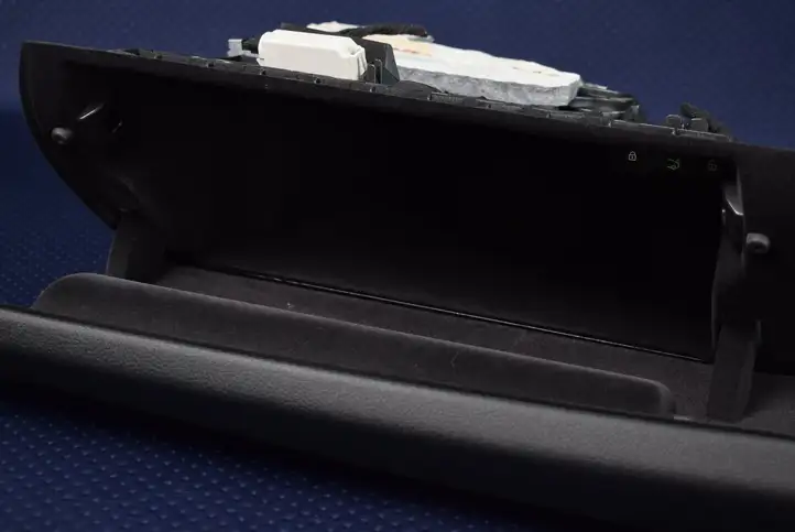 BMW 3 F30 F35 F31 (2012 - 2018) 9228283 Вещевой ящик — фото 4
