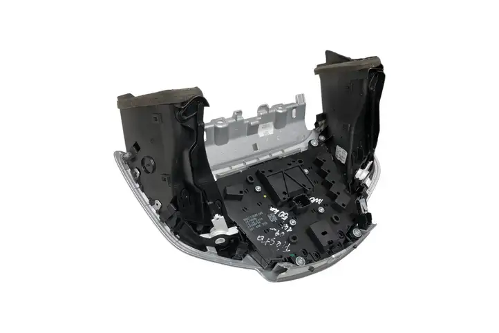 Ford Fiesta (2006 - 2008) 8A6118A802BGW Центральный воздушный дефлектор — фото 4